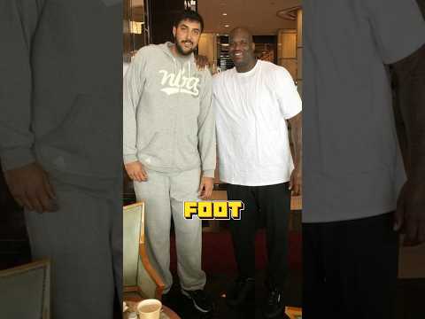 These people make Shaq look small 😳 #shorts #viral #fitness #nba