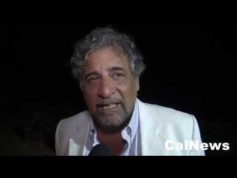 Scalea :: 13/08/2016 :: Edoardo Siravo su spettacolo teatrale a La Bruca Resort.