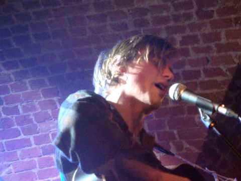 Johnny Flynn - Tickle Me Pink (acoustic, live) - Botanique, Brussels, 23 November 2010