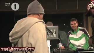 Handicap Match - Eminem vs Justin Bieber - freestyle rap on Westwood TV - IN 3D