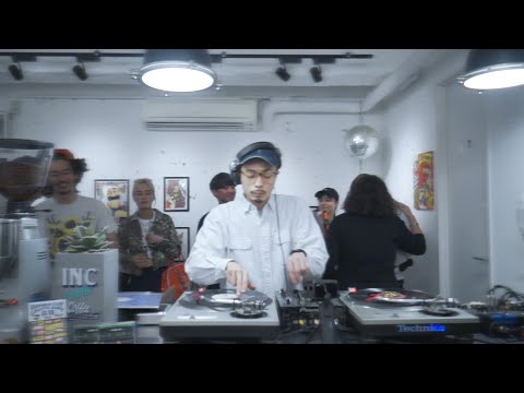 OLD SCHOOL HIPHOP MIX / VINYL ONLY / DJ DAH-ISHI / by MUSIC LOUNGE STRUT at Koenji, Tokyo