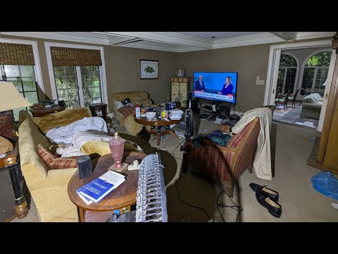 ABANDONED Mansion With BMW 650i, Private Gym, Huge Sun Room Living Room & EVERYTHING Left!