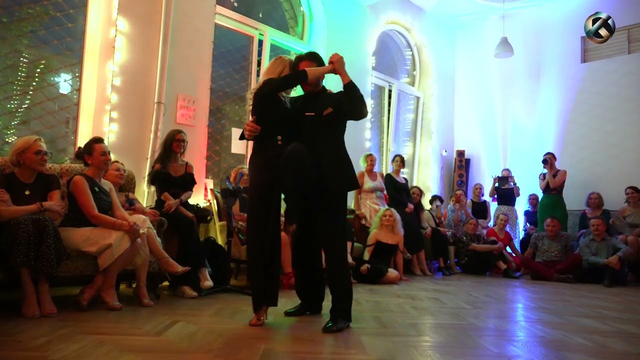 Magda Bochińska & Demetrio Scafaria2   4K