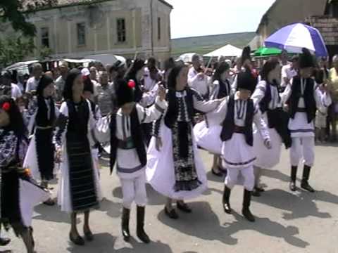 05 FESTIVALUL SI TARGUL DE LA  URMENIS 11 IULIE 2010 - FORMATIA SILIVASU DE CAMPIE