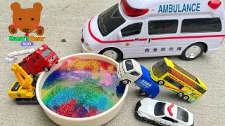Ambulance Looks for Diecast Cars Trapped in Colorful Slime!【Kuma's Bear Kids】