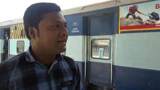 preview picture of video '14555/Tanakpur - Delhi (Una Himachal) Express First Arrival At Pilibhit Junction Platform No. 1'