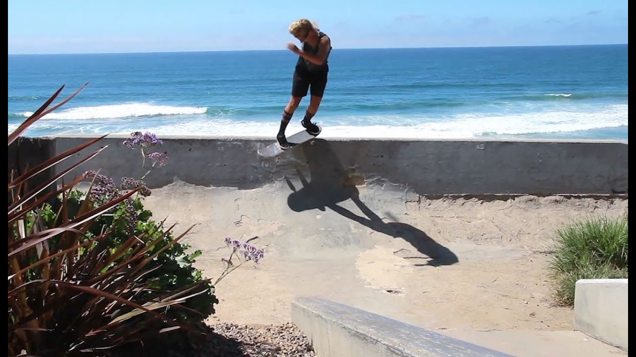 Alana Smith presenta su nueva pro-model para Hoopla