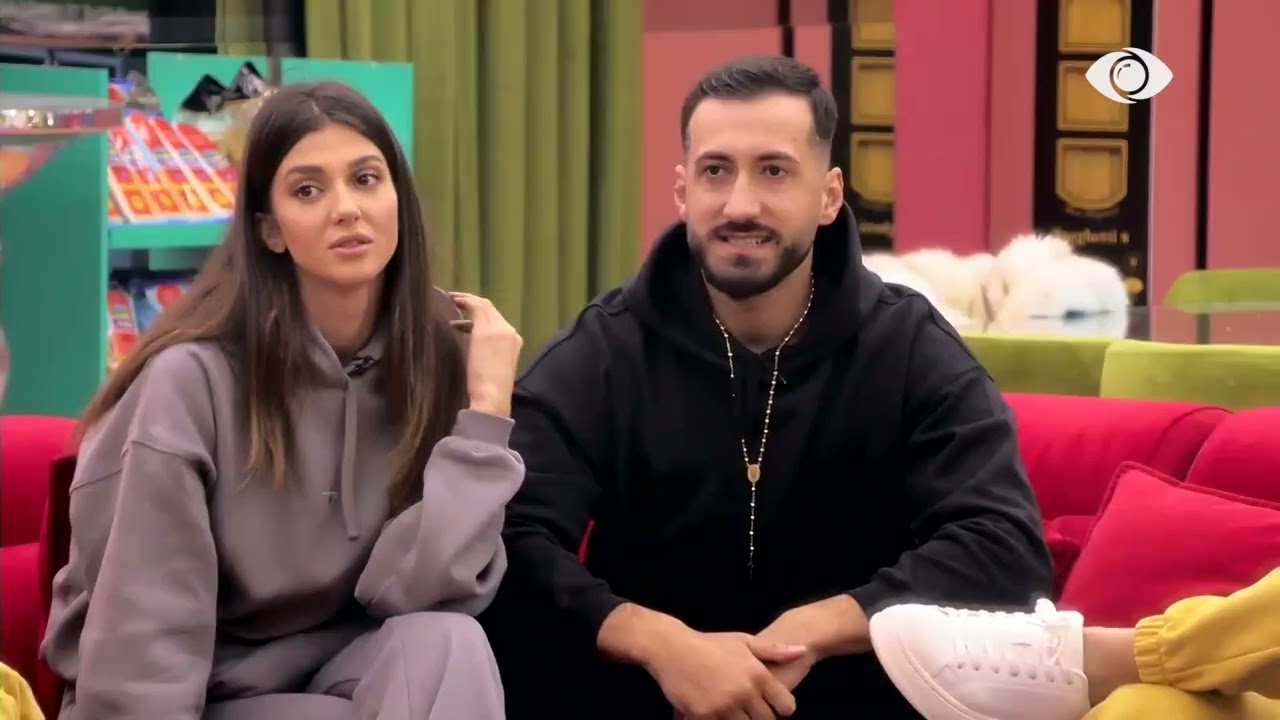 Banorët votojnë për çiftin e dasmës