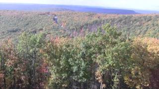 preview picture of video 'Color trees at the Eagle Rock Resort, Pocono, PA'