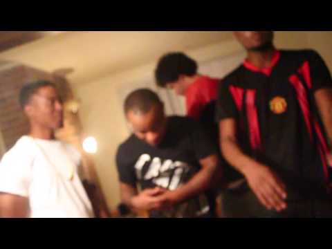 PACBEEZY "Trappin" Ft. Lil D (OFFICIAL MUSIC VIDEO) Dir. @AskAboutH