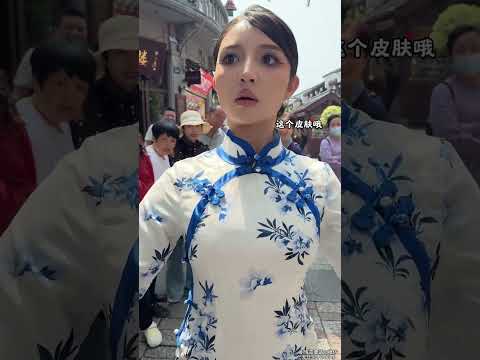 竟然在杭州大街上看到穿着旗袍的机器人！真不可思议！ #Al莎莎 #机器人莎莎 #人形机器人 #路人视角