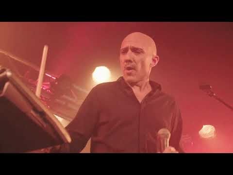 Futuro Pelo — Live 'A bigger splash'