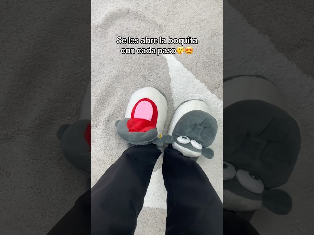 Vídeo relacionado con Zapatillas de Casa Chucky diseño divertido y licencia oficial | Pantuflas Chucky cómodas, suaves y antideslizantes