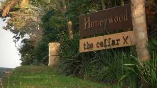 preview picture of video 'Honeywood Accommodation and Cellar Restaurant'