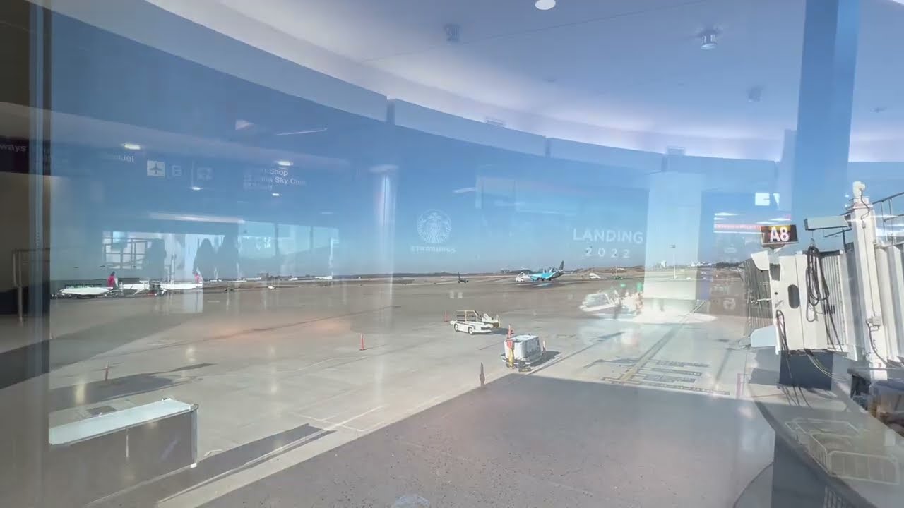 Delta Air Lines Delta Sky Club thumbnail