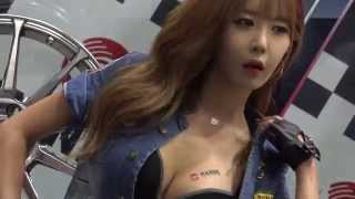 [高解像度4K]やって来ました人気のイベント、서울 오토 살롱 2014/레이싱모델 허윤미が開幕致しました！