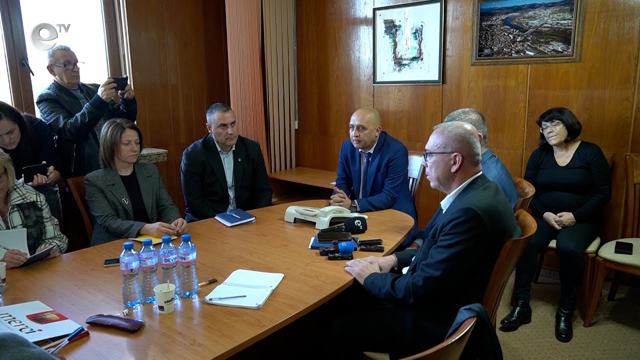 Кметът на Кърджали Ерол Мюмюн представи официално четиримата си заместници