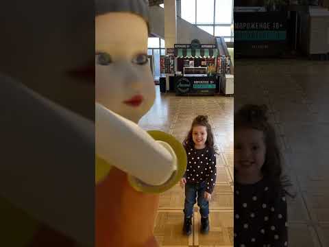 Squid Game Red Light Green Light in real life #shorts #squidgame #redlightgreenlight