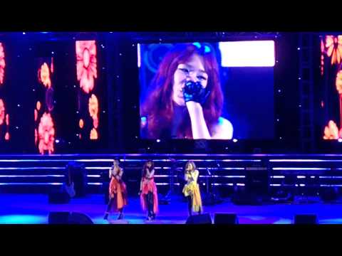 SNSD TaeTiSeo (TTS) at AKARAKA 2012 - Baby Steps