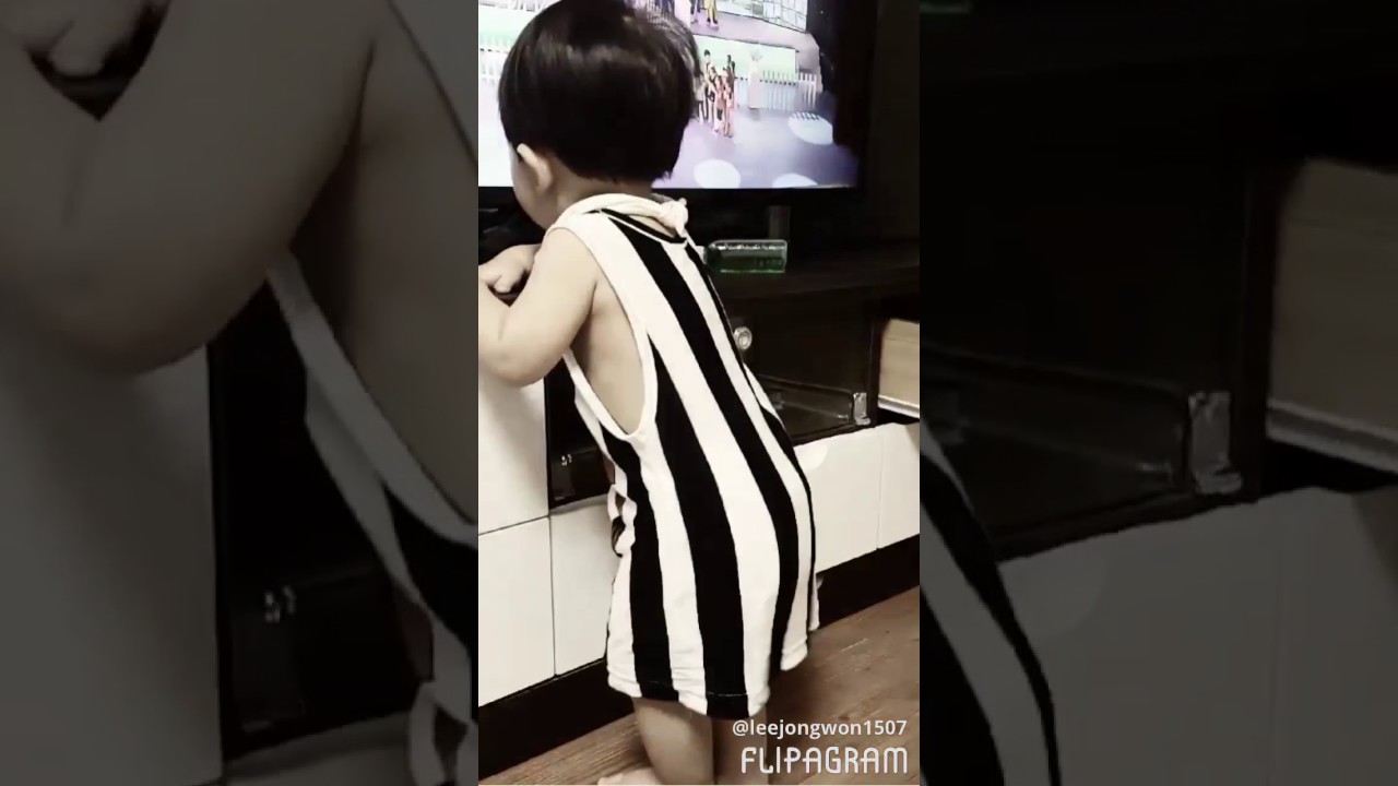 Work - Rihana by Lee Jong Won