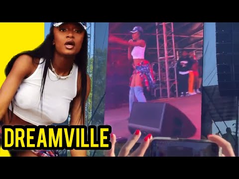 A peak at Ayra Starr FIRST performance abroad | Dreamville