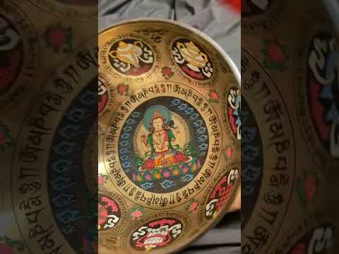 [A213] Thangka Bowl singing bowl, ⌀20.7cm / 1180g, 🔽 F#3 +45c (190 Hz), 🔼 C#5 +25c (563 Hz) — VAYU sounds