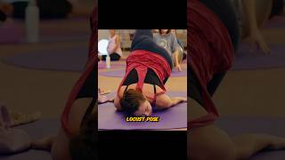 Download lagu A yoga studio filled with pregnant women giving birth #shorts mp3
