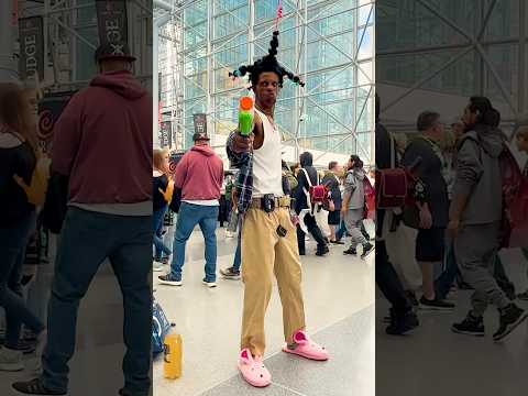 Cosplay on lock at Comic Con 🔒 #NYCC #comiccon #locdog