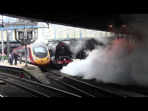 LMS Coronation 46233 'Duchess of Sutherland' at Birmingham New Street Railway Station Video
