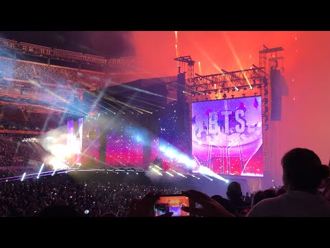 BTS WORLD TOUR LOVE YOURSELF: SPEAK YOURSELF METLIFE STADIUM DAY 2
