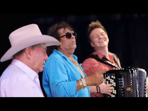 Michel Teló part. Milionário e José Rico - Estrada da Vida [Bem Sertanejo]