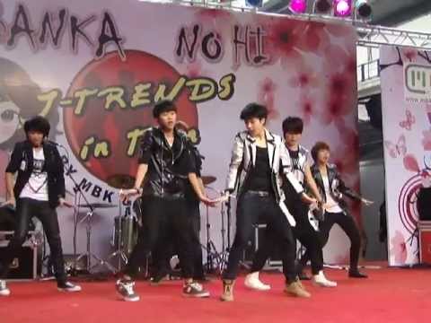 121103 FOLLOW cover EXO-K @ J-Trends in town @ MBK [1]