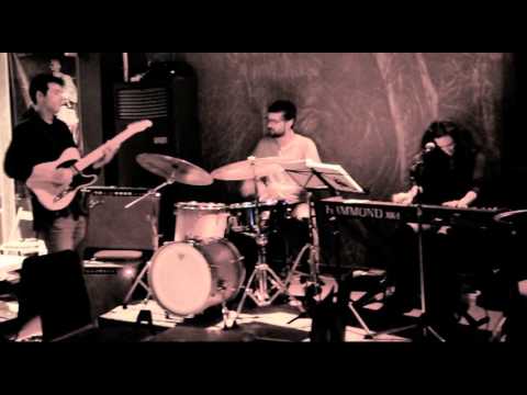 MUSIC SOUP ORGAN TRIO @ HALF NOTE "ΝΕΟ ΑΘΗΝΑ'Ι'ΚΟ GROOVE"