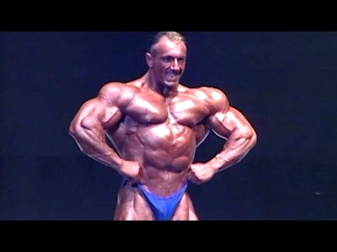 Giuseppe Cozzi (ITA), NABBA Universe 2004 - Men 2 Winner