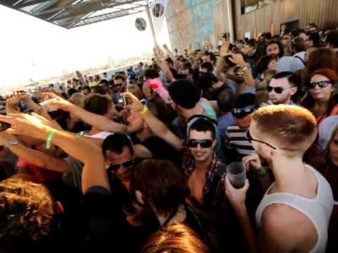 Mobilee Rooftop Sonar 2012 - Pan Pot dropping Shari Vari