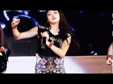 [FANCAM] 121020 Victoria Focus - @Kyungbok Family Festival