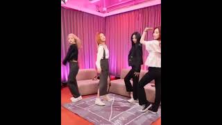 Download lagu Itzy dancing next level by aespa mp3