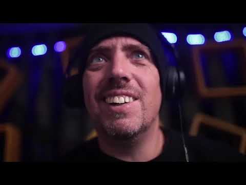 Merlins of Wakefield - The Fall Red (Gimmicks and Online Instructions) by Noel Qualter