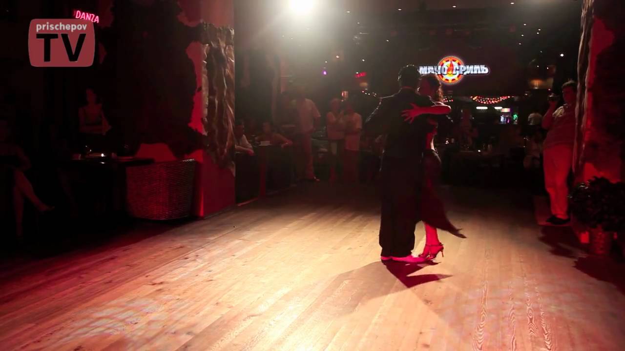 Video thumbnail for Mila Vigdorova & Luis Squicciarini, Russia, Moscow, Milonga in milonga "Macho Grill", 25.07.2010
