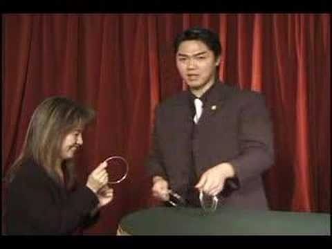 Shoot Ogawa, espléndidos trucos de magia con anillos