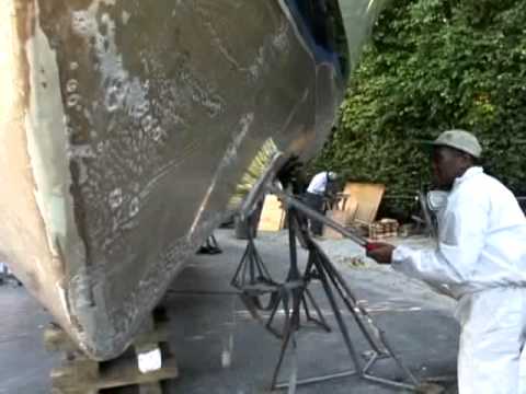 Interlux - Interprotect System - Maintaining Fiberglass Hull