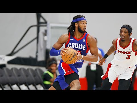 Best Between-the-Legs Assists of the 2021-22 Season