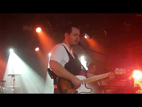 Berencsi Attila-Mire a nap fölkel  (Beri Ary és a Pillangók koncert A38 Hajó 2018.01.31.)
