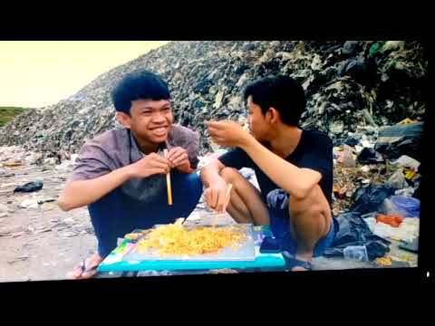 Mukbang di tpa antang(lihat ekspresi nya)