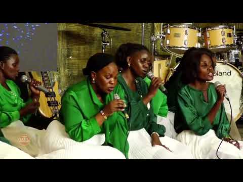 Luganda Worship Room: Njagala Nkumanye, Wobeera, Njagala Kubeera Awo Wooli