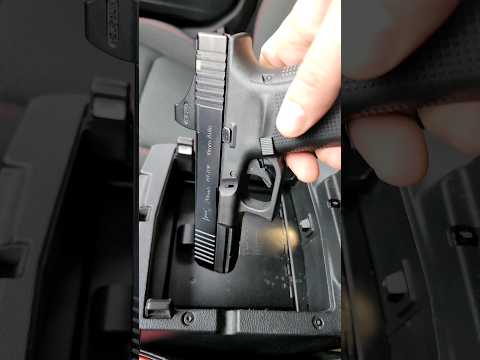 Does a Glock 20 Gen 5 10mm fit inside the #jeep Tuffy Security Lockbox? #shorts #short #gun #carry
