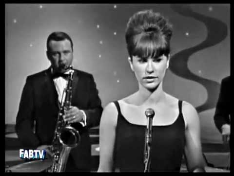 Astrud Gilberto and Stan Getz  THE GIRL FROM IPANEMA   1964