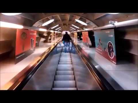 Brüsszel-Atomium /mozgólépcsőn/