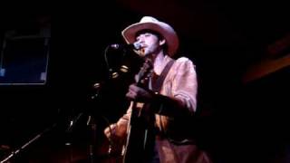 Ryan Bingham - Tell My Mother I Miss Her So (solo acoustic)