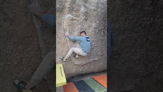 Video thumbnail of Main the stone, 7a. Zarzalejo